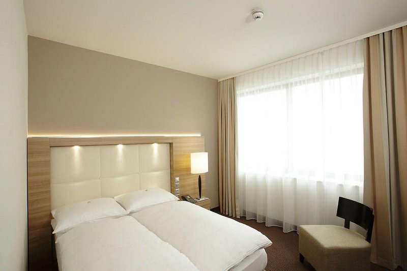 H4 Hotel Berlin Alexanderplatz in Berlin, Berlin (DE) Wohnbeispiel