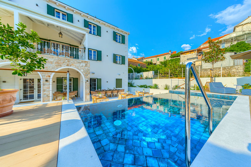 Hotel Brattia in Postira, Split (Kroatien) Pool