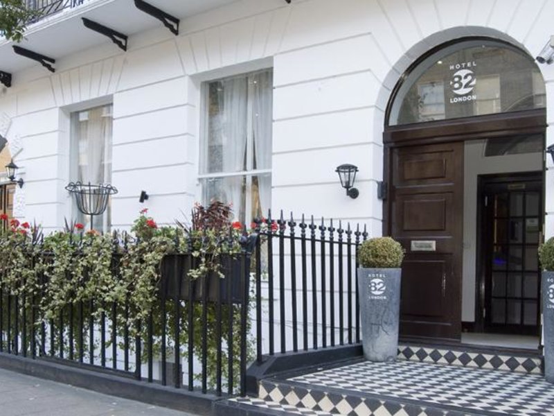 Hotel 82 London in London, London-Gatwick Lounge/Empfang