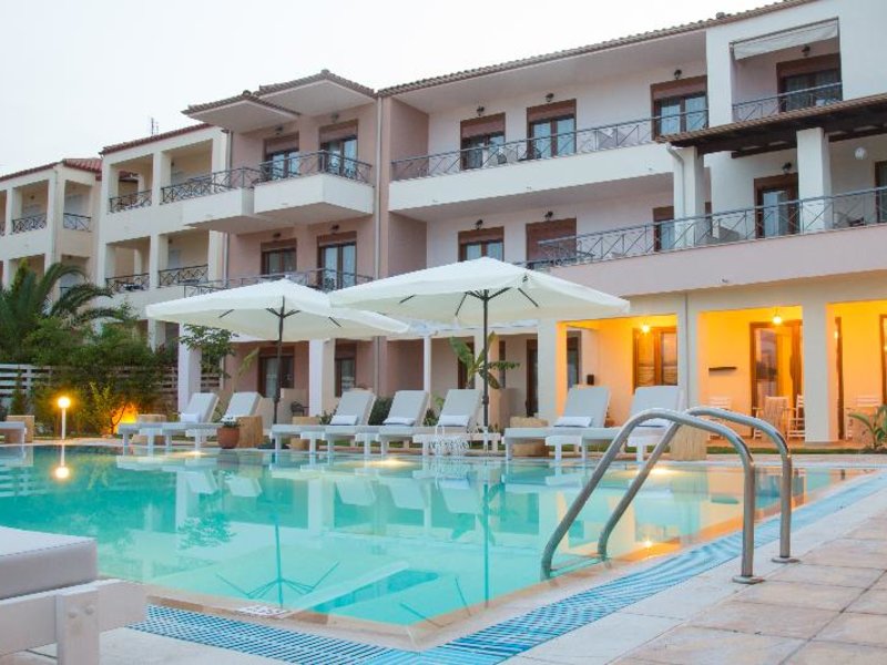 Hesperides Hotel in Pefkochori, Thessaloniki (Chalkidiki) Pool