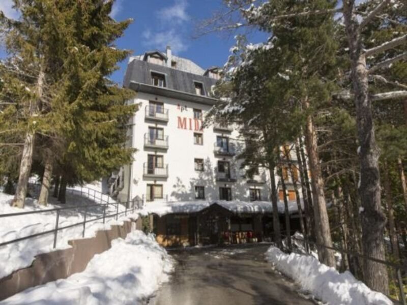 Apartamentos Midi 3000 in Formigal, Barcelona Außenaufnahme