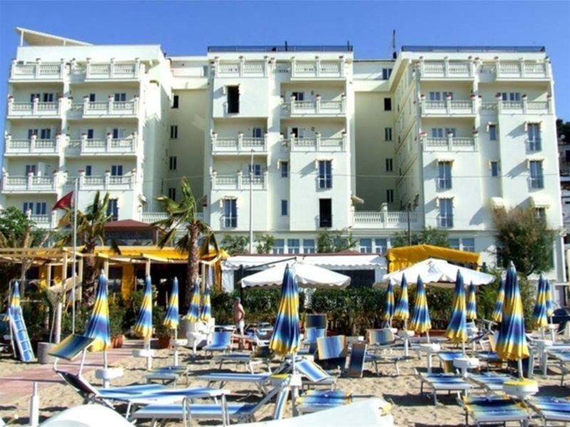 Hotel Residence Marechiaro in San Menaio, Bari Außenaufnahme