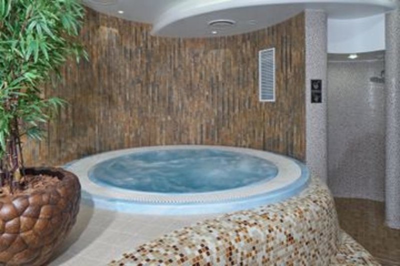 Wellton Riga Hotel & Spa in Riga, Riga (Lettland) Wellness