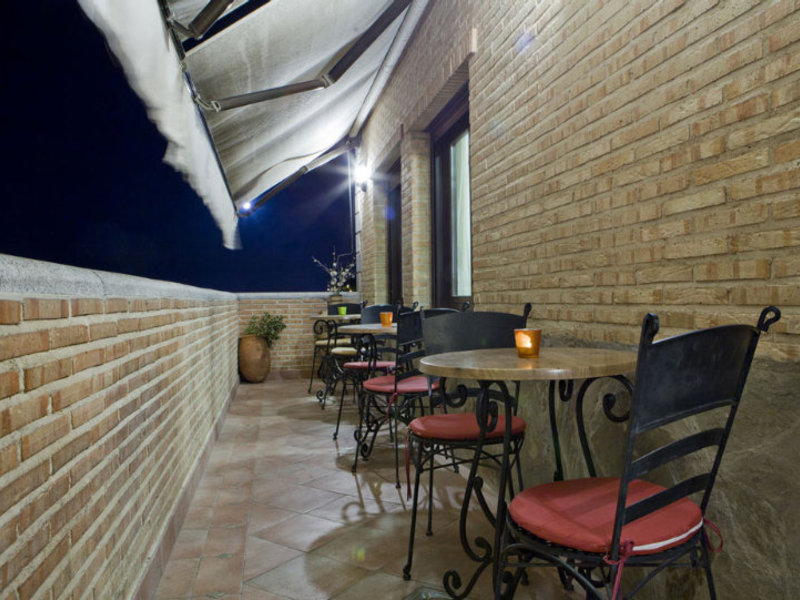 Medina de Toledo in Toledo, Madrid Bar