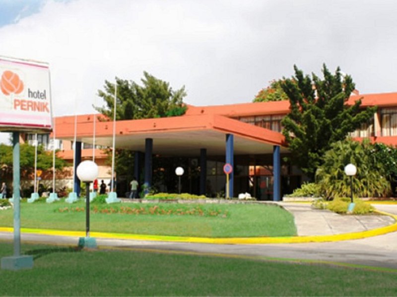 Hotel Pernik in Holguín, Holguin Garten