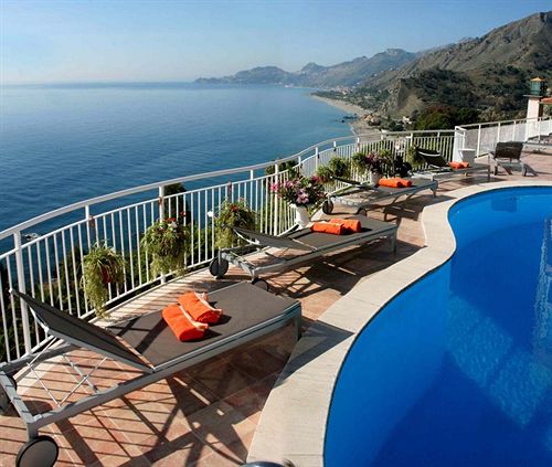 Crystal Sea Hotel in Marina d'Agrò, Catania Pool