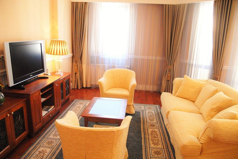 Queen's Court Hotel & Residence in Budapest, Budapest (HU) Wohnbeispiel