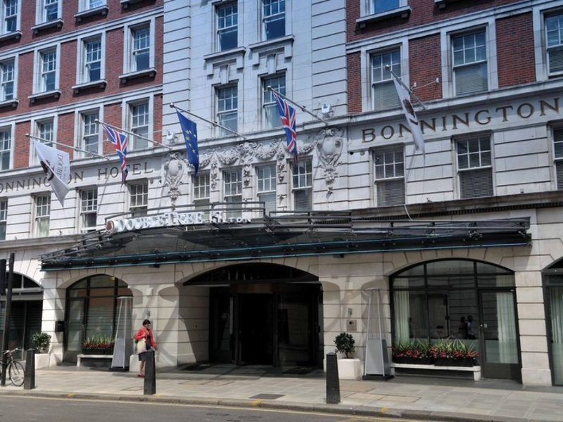 DoubleTree by Hilton Hotel London - West End in London, London-Stansted Außenaufnahme