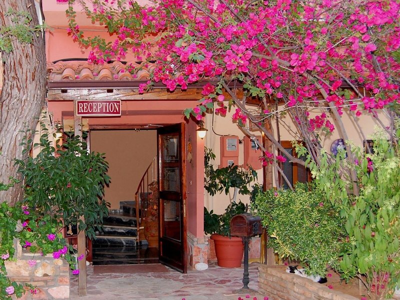 Hotel Castella Beach in Kato Alissos, Araxos (Pelepones) Außenaufnahme