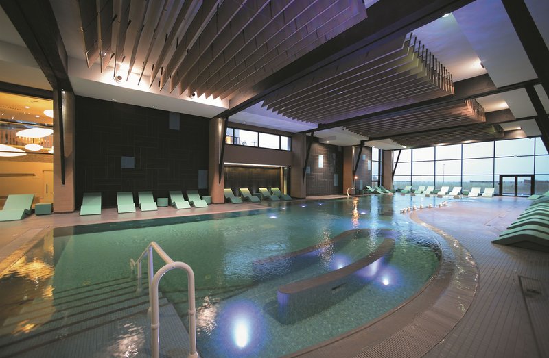 Hotel Les bains de Cabourg in Cabourg, Paris-Charles De Gaulle Hallenbad