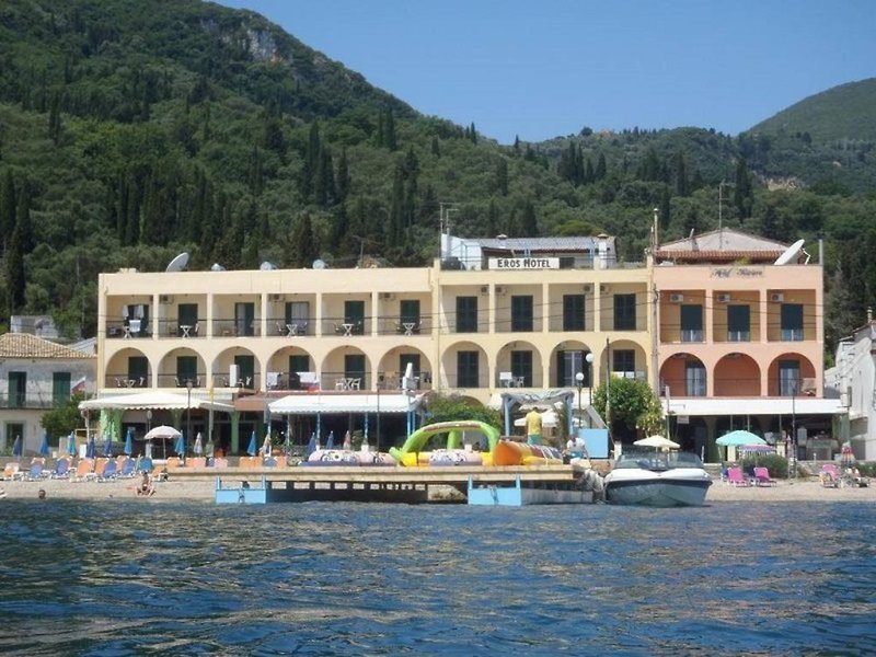 Eros Beach Hotel in Benitses, Korfu Außenaufnahme