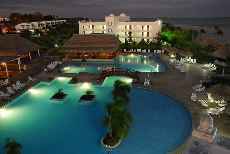 Playa Blanca Beach Resort in Rio Hato, Panama City (Panama) Pool