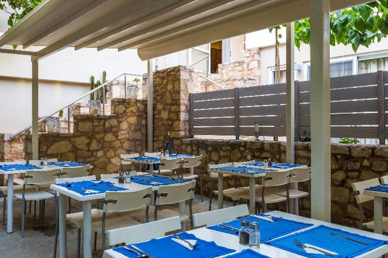 Dimitrios Beach Hotel in Rethymno, Heraklion (Kreta) Terasse