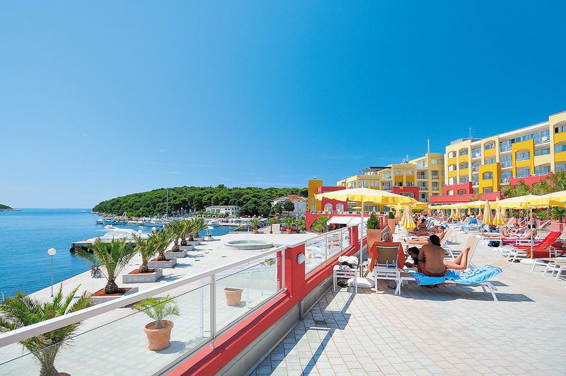 Del Mar Aparthotel in Banjole, Pula (Kroatien) Terasse