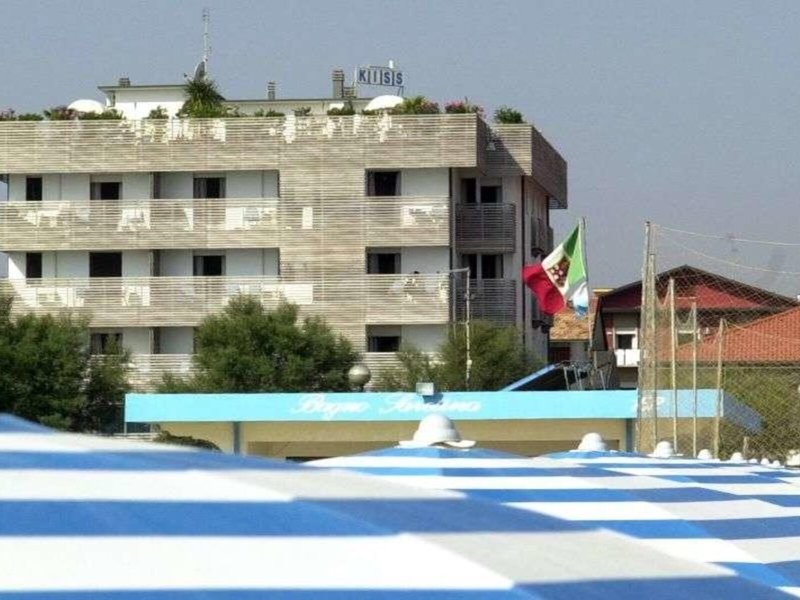 Kiss in Cervia, Bologna Außenaufnahme