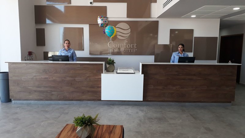 Comfort Inn und Suites Los Cabos in Cabo San Lucas, San Jose Cabo Lounge/Empfang